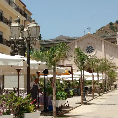 Polifemo Lägenhet Letojanni