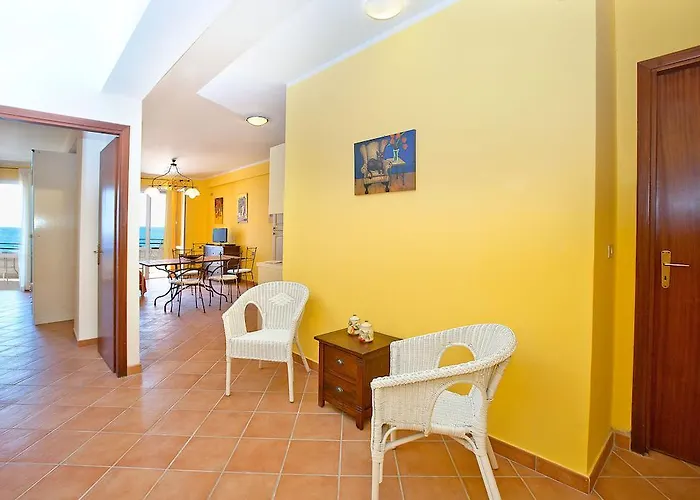 波里费莫酒店 * 勒托阳尼